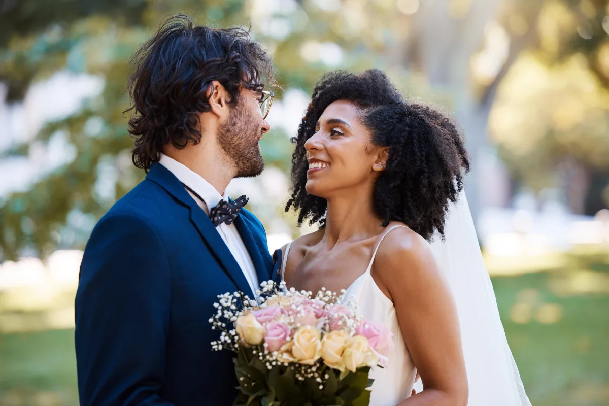 Mariage mariés bouquet — photographe Perpignan