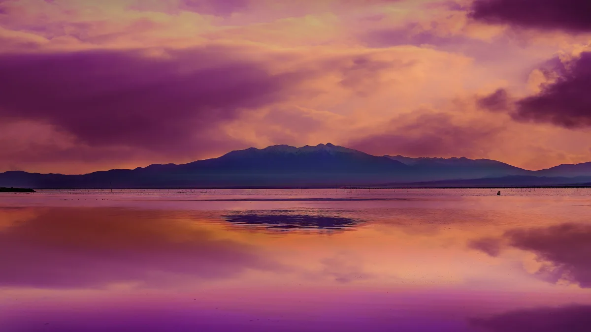 Le Canigou depuis l'étang de Canet — Pyrénées-Orientales
