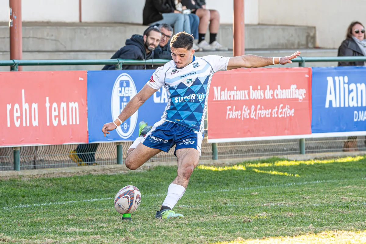 Sport rugby coup de pied — photographe Perpignan