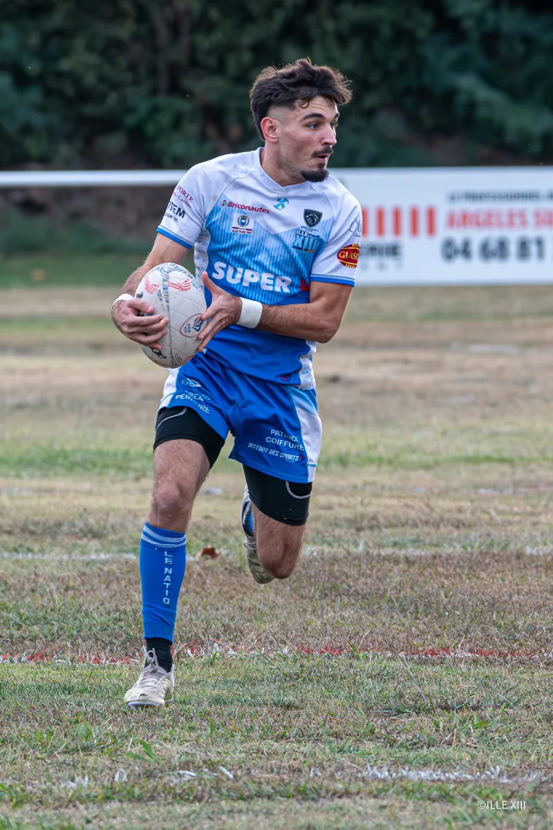 Sport rugby joueur ballon — photographe Perpignan